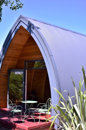 Outdoor dining - Relax in Central Otago, Come and Explore the Teviot Valley (Ettrick)