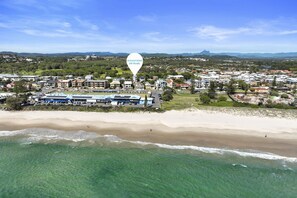 Beach - Oceanviews on Pearl (Kingscliff)