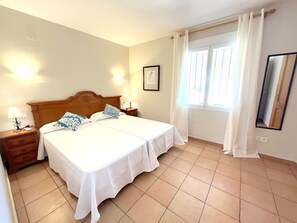 2 chambres, lit de bébé portatif, accès au Wi-Fi (inclus)