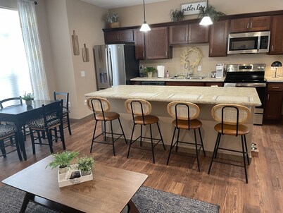 PERFECT 2 bedroom, 1 bath Condo