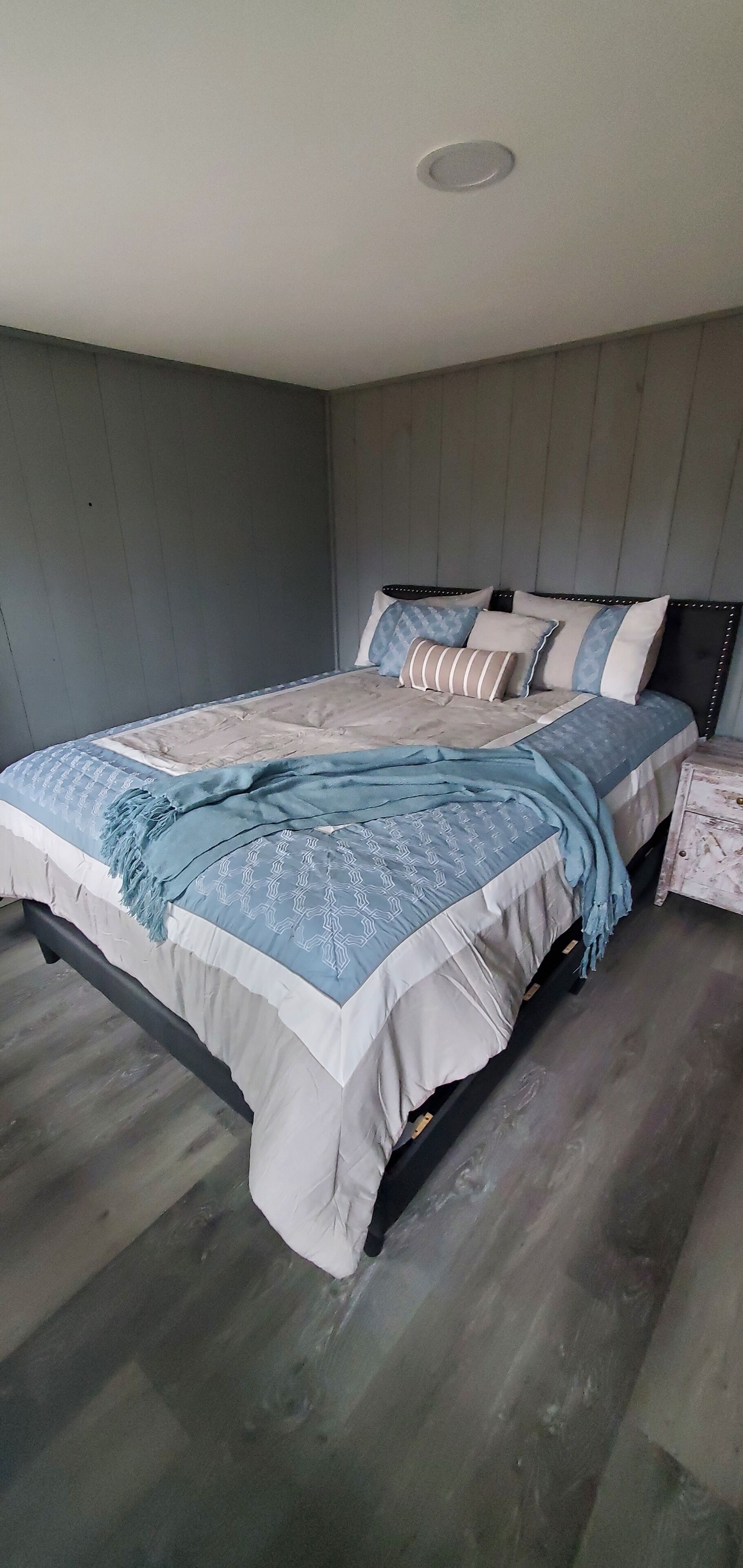 2 habitaciones, tabla de planchar con plancha y wifi gratis 