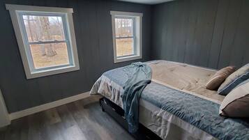 2 chambres, fer et planche à repasser, accès au Wi-Fi (inclus)