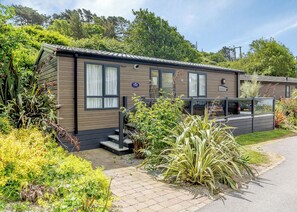 Exterior - 1 bedroom accommodation in Mullion Cove, Helston (Mullion Cove, Helston)