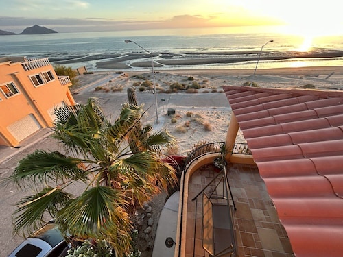 Beachfront Villa @ the Sea of Cortez. Where the Desert 🌵 meets the Sea 🌊