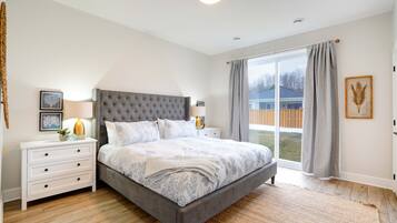 3 Schlafzimmer, Schreibtisch, BĂŒgeleisen/BĂŒgelbrett, kostenloses WLAN