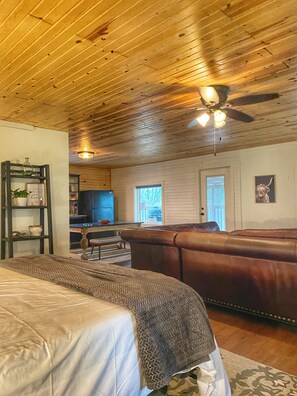 1 chambre, Wi-Fi gratuit, draps fournis