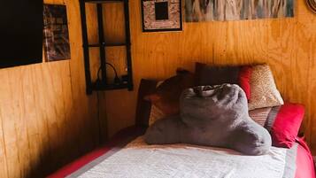 1 bedroom, in-room safe, iron/ironing board, bed sheets