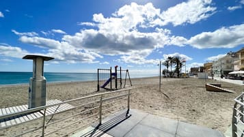 Vlak bij het strand