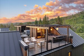 Terrace/patio - Downtown WP River Front Villa 110 I Rooftop Lounge I Hot Tub I Great Views I Discounted Attractions (Winter Park)