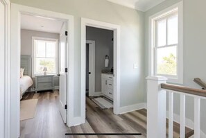 3 عدّة غرف نوم وواي فاي مجانًا وملاءات أسرّة