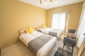 Vila | 2 quartos, berços grátis, Wi-Fi de cortesia, roupa de cama