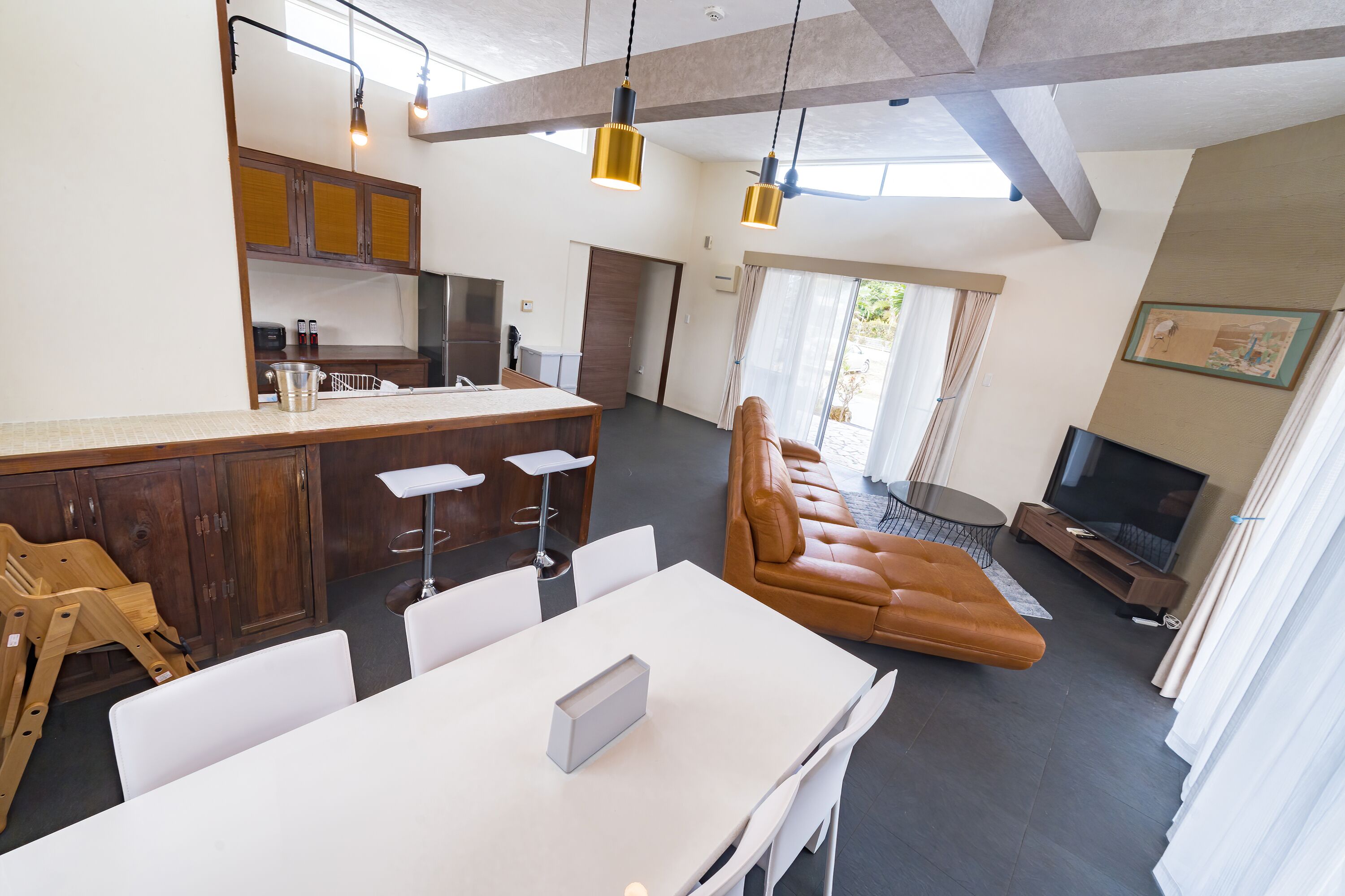 Villa | Wohnbereich | 59-Zoll-Flachbildfernseher mit Digitalempfang, Fernseher