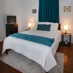 3 bedrooms, travel cot, WiFi, bed sheets