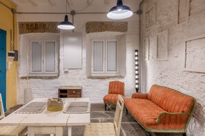 Interior - Casetta PesceBlu, a stay with a unique style (Trieste)