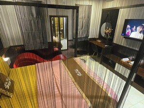 Romantic Double Room Single Use, 1 Queen Bed