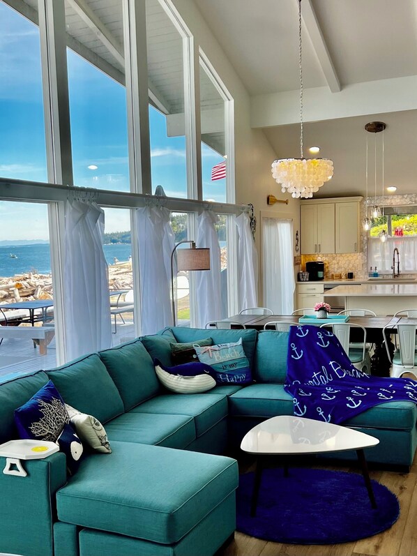 Smart TV, fireplace, video games, books