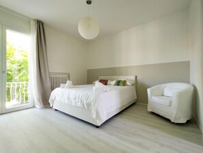 6 camere, accesso a Internet