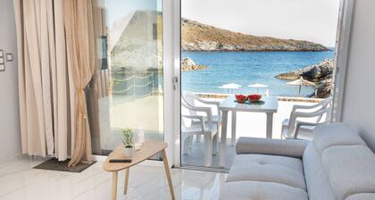 Beachfront Studio Kyma East