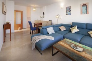 Smart TV, books - Relaxation, Golf and Beach (AN)