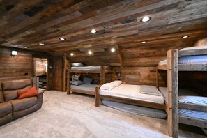 2 chambres, lit parapluie, Wi-Fi, draps fournis