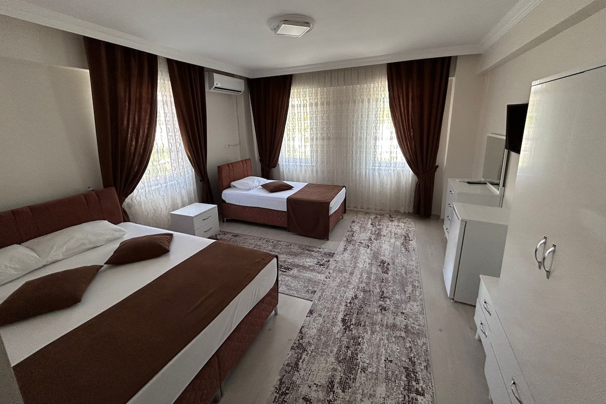 Standard Triple Room | Egyptian cotton sheets, premium bedding, individually decorated