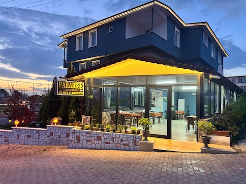 Paradise House 
