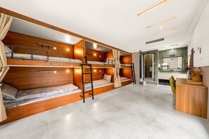Comfort Shared Dormitory, Women only - riverside youth hostel (Chongqing)