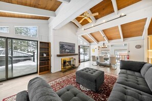 Smart TV, fireplace - Lake View Treasure |  Luxury with Lake Views (Incline Village)