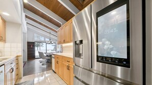 Private kitchen - Lake View Treasure -  Luxury with Lake Views (Incline Village)