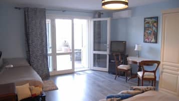 ๋ด๋ถ ์
๊ตฌ