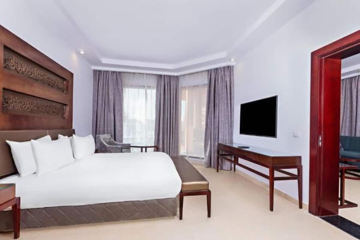 1 bedroom, minibar, in-room safe, blackout curtains