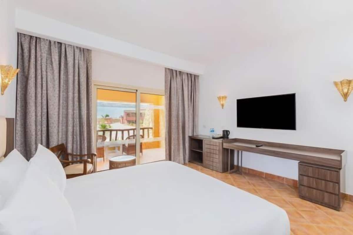 1 bedroom, minibar, in-room safe, blackout curtains