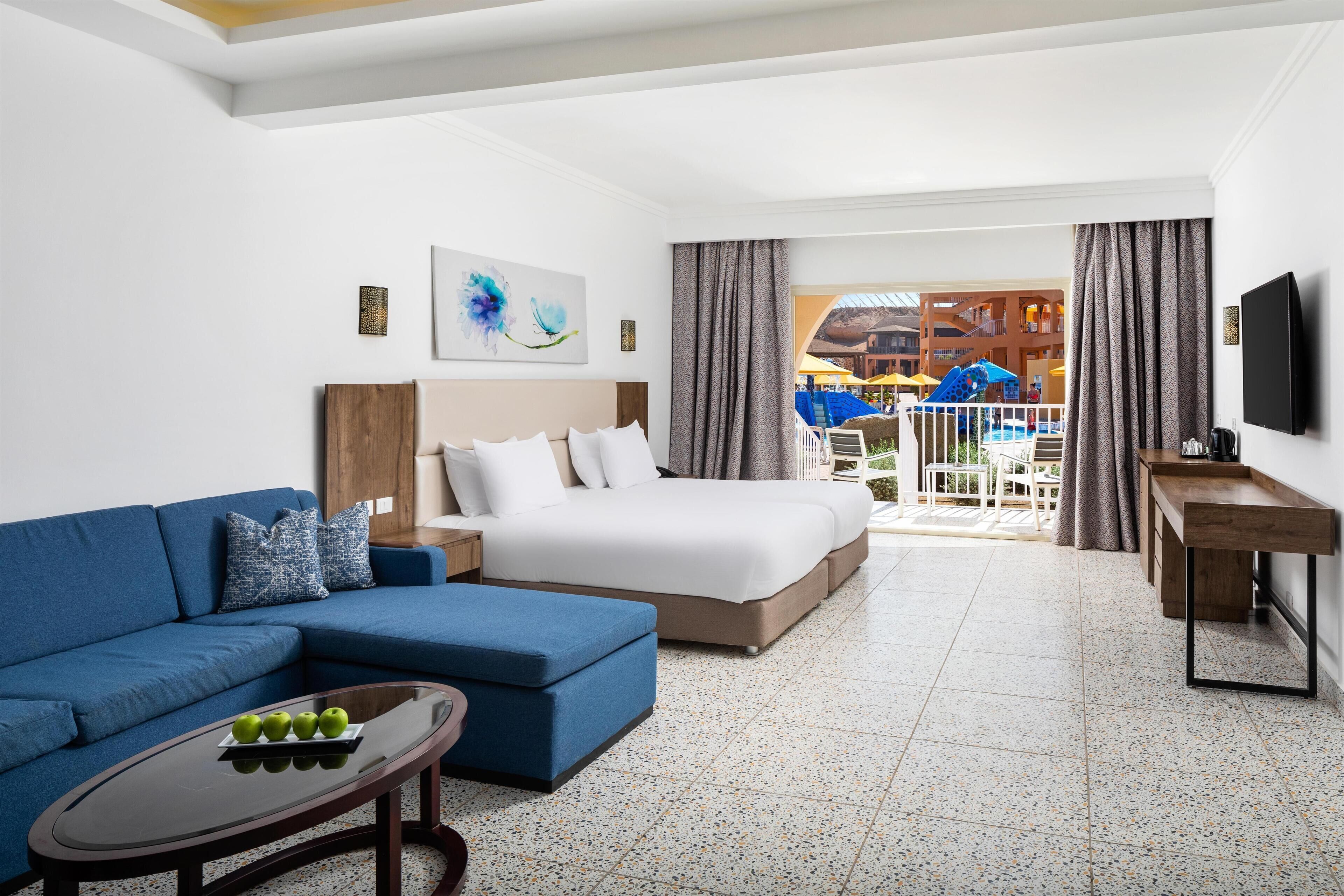 Minibar, coffres-forts dans les chambres, rideaux occultants