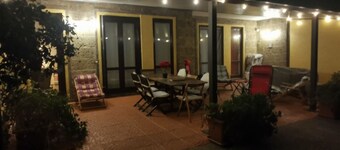 150 sq. m. apartment in villa with private pool and Jacuzzi
