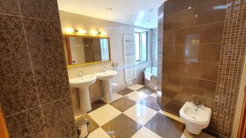 Exclusive Room | In-room safe, blackout drapes, soundproofing, free WiFi