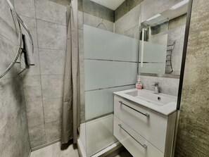Shower, towels - Capucine, Duplex à 5 min de la mer (Courseulles-sur-Mer)