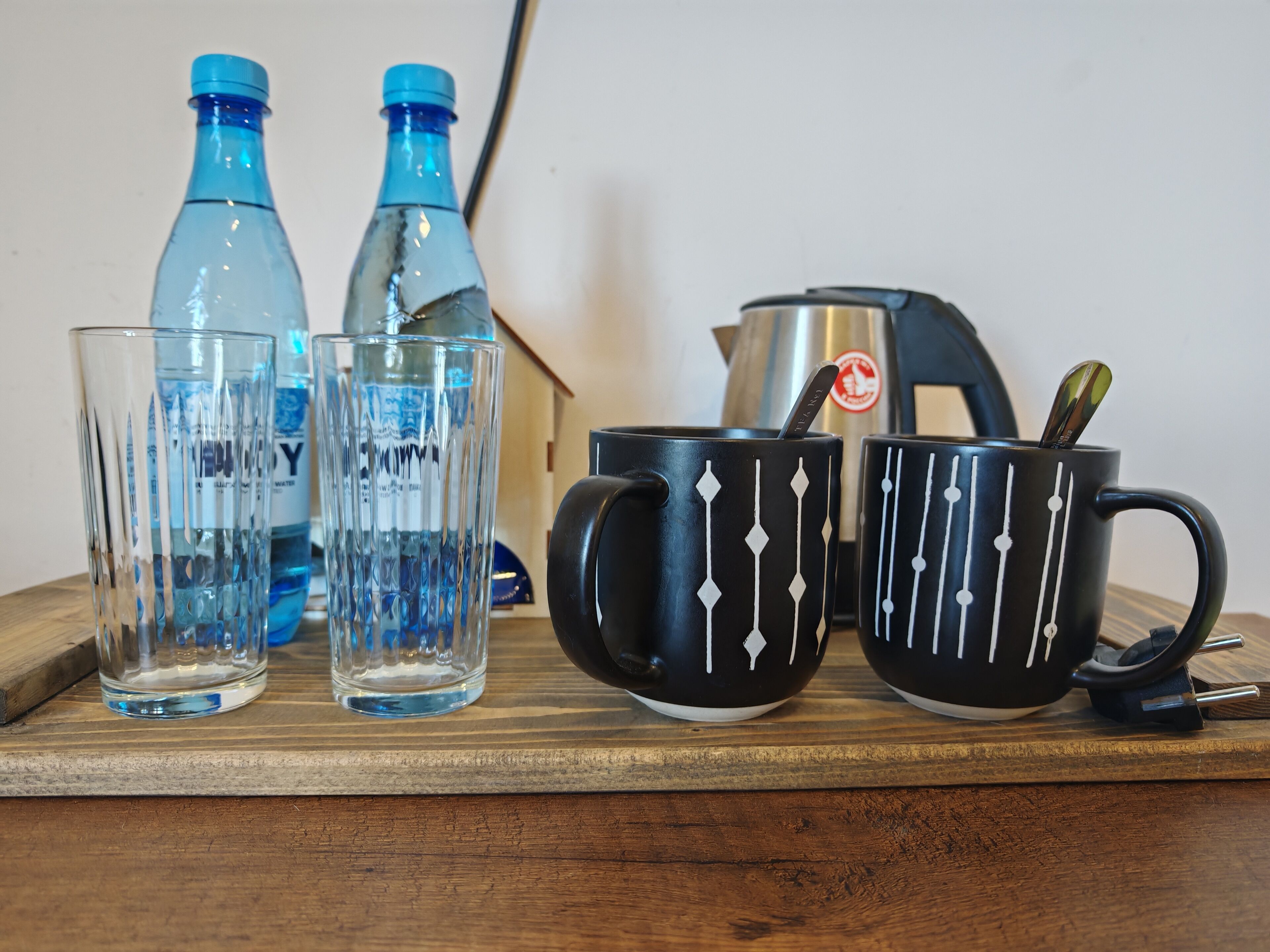 1 bedroom, premium bedding, desk, laptop workspace