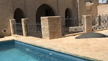 Udendørs pool, opvarmet pool