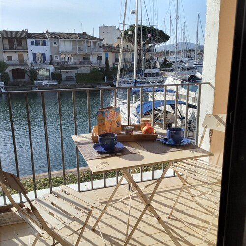 Port Grimaud - Studio Cabin 4 people - View of the port