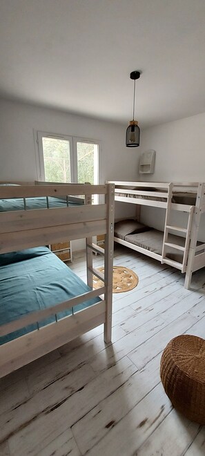 3 bedrooms, iron/ironing board, travel cot, free WiFi