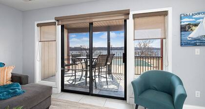 Amazing Lake and Pool Views!