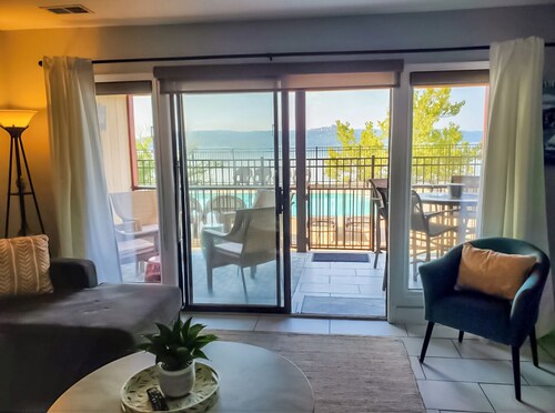Amazing Lake and Pool Views!