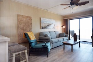 Smart TV, DVD player