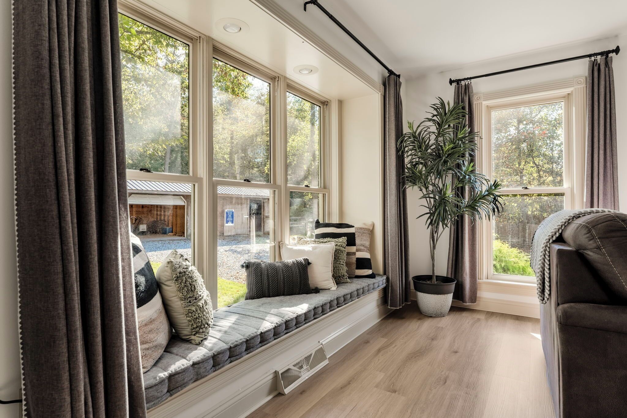 المنشأة من الداخل