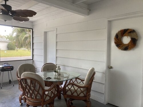 Sunset Villa by Ringling and Lido Key and St Armand Circle