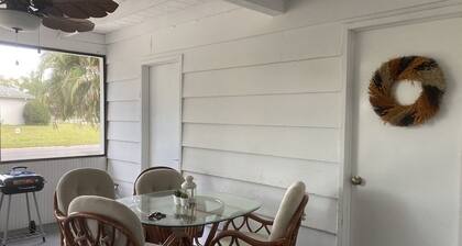 Sunset Villa by Ringling and Lido Key and St Armand Circle