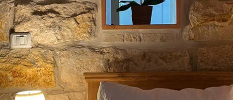 1 chambre, minibar, décor unique, ameublement unique