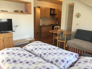 1 camera, Wi-Fi, lenzuola