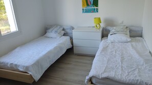 2 chambres, bureau, fer et planche à repasser, Wi-Fi gratuit