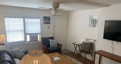 Sandy Mutts At The Beach 1 Bedroom Cottage by RedAwning